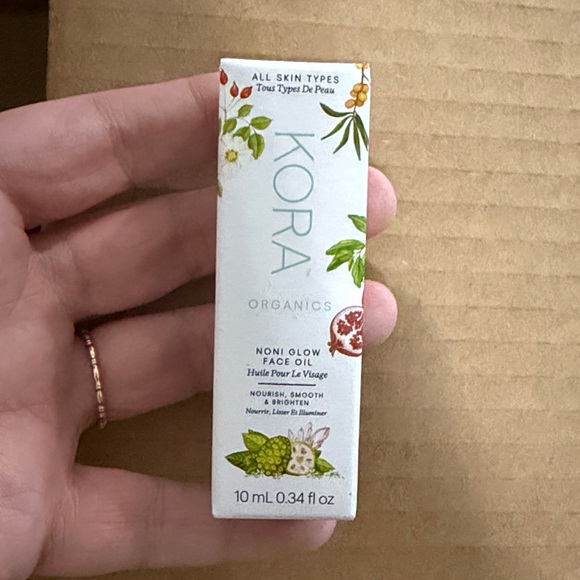 KORA Organics Noni Glow Face Oil - Picture 9 of 9